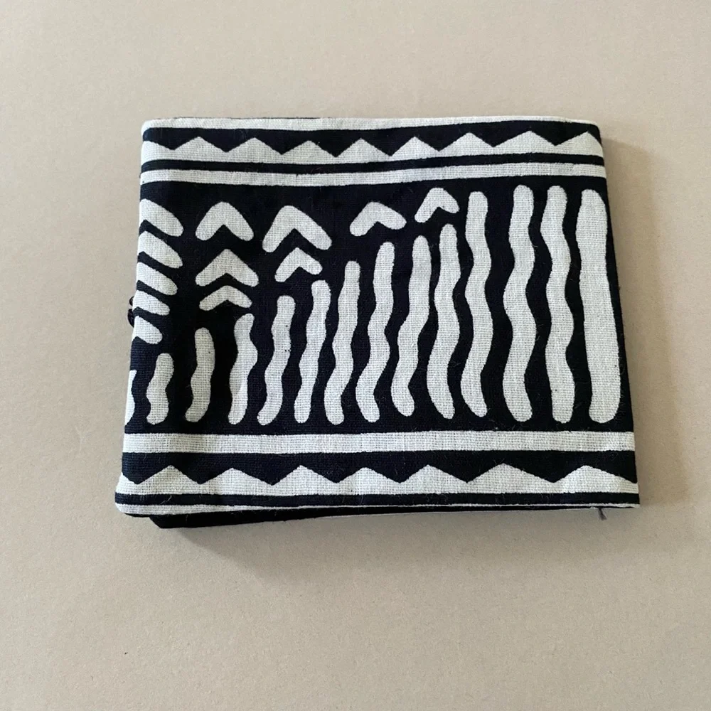 Tribal Abstract Black and White Material Wallet